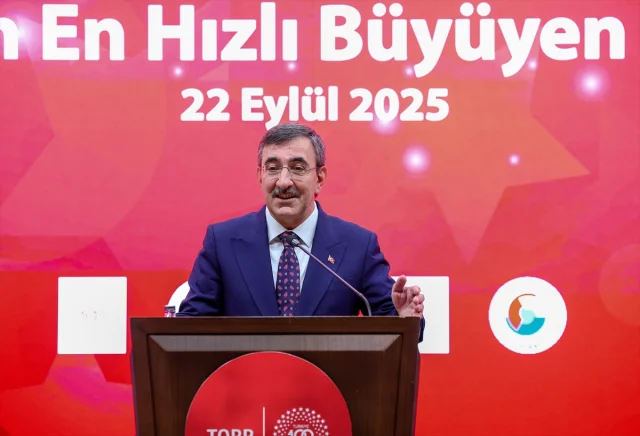 Cumhurbaşkanı Yardımcısı Yılmaz Uluslararası Rekabeti Değerlendirdi