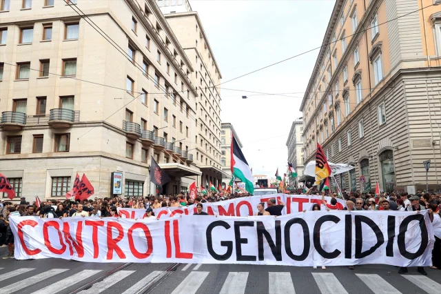 İtalya'dan Gazze İçin Tüm Ülkede Hayat Durma Noktasında
