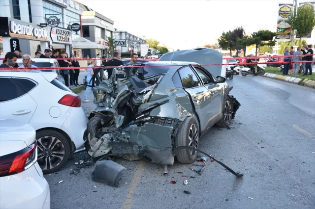 Sakarya’da Beton Mikseri Yoldan Çıktı: İki Çocuk Hastaneye Kaldırıldı