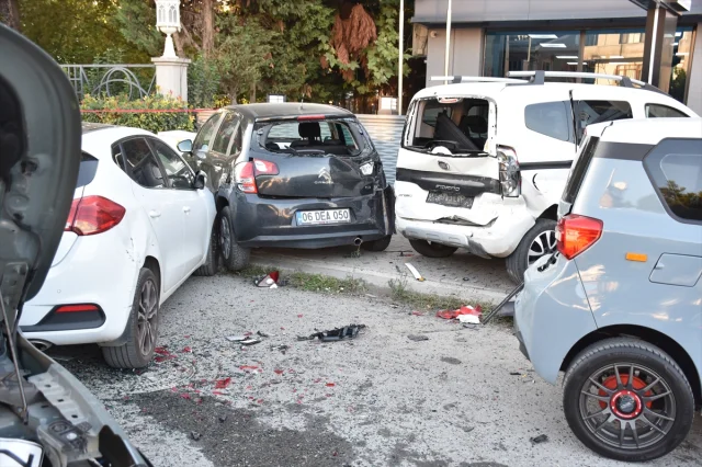 Sakarya’da Beton Mikseri Yoldan Çıktı: İki Çocuk Hastaneye Kaldırıldı