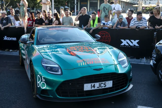 Gumball 3000 Rallisi Lüks Araçlarıyla Belgrad'da Gövde Gösterisi Yaptı