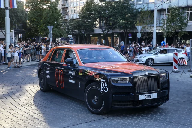 Gumball 3000 Rallisi Lüks Araçlarıyla Belgrad'da Gövde Gösterisi Yaptı