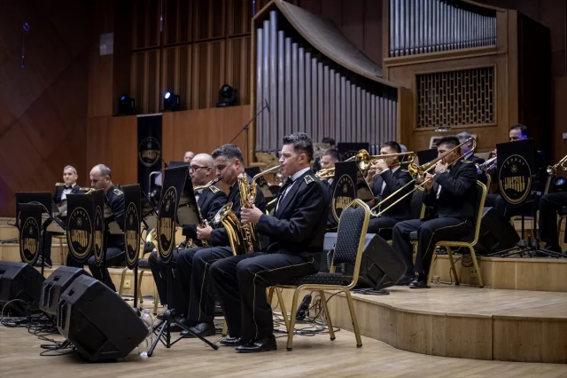 Ankara Kültür Yolu Festivali'nde Unutulmaz Bir Gece: Türk Armoni Yıldızları Orkestrası Harikalar Yarattı