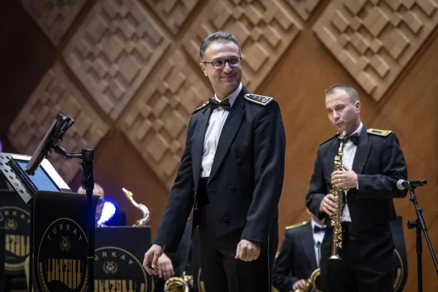 Ankara Kültür Yolu Festivali'nde Unutulmaz Bir Gece: Türk Armoni Yıldızları Orkestrası Harikalar Yarattı