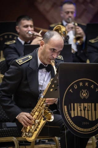 Ankara Kültür Yolu Festivali'nde Unutulmaz Bir Gece: Türk Armoni Yıldızları Orkestrası Harikalar Yarattı