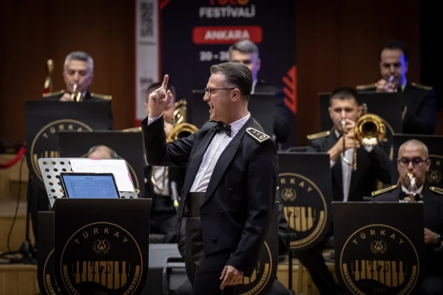 Ankara Kültür Yolu Festivali'nde Unutulmaz Bir Gece: Türk Armoni Yıldızları Orkestrası Harikalar Yarattı