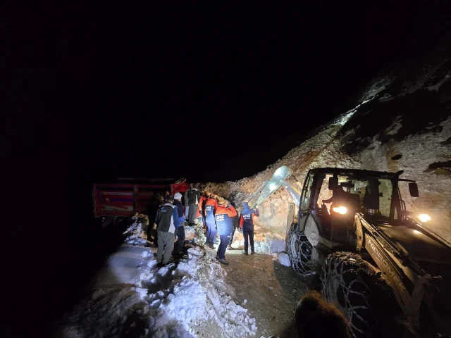Karadeniz'de Çığ Dramı: Kurtarma Anları Nefes Kesti