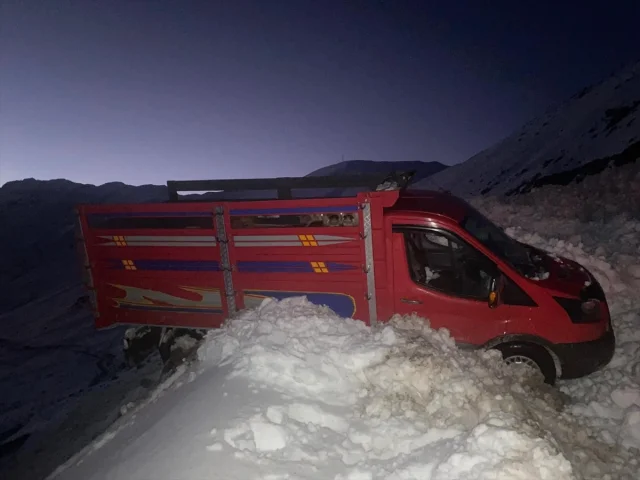 Karadeniz'de Çığ Dramı: Kurtarma Anları Nefes Kesti