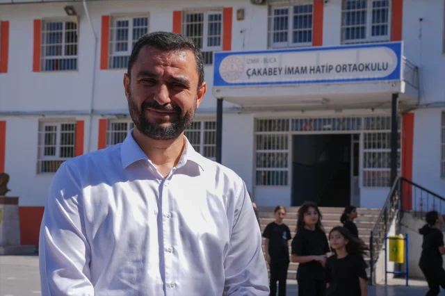 İzmir'de Ortaokul Öğrencilerinden Gazze İçin Anlamlı Destek