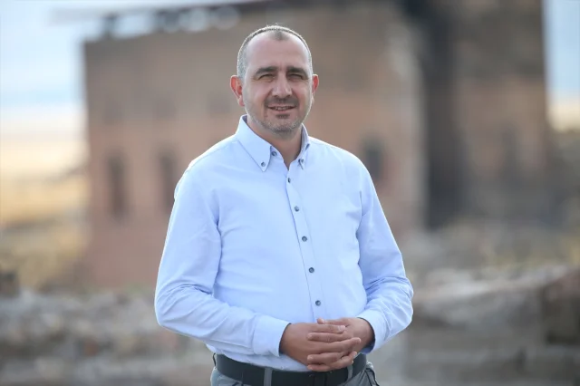 Ani Ören Yeri'nde Tarihe Işık Tutan Keşif: Selçuklu Kümbeti Ortaya Çıkarıldı