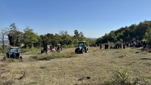 Samsun'da Hayvan Barınağına Tepki: Mahalleli Traktörle Yol Kesti