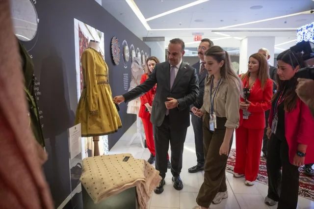 Anadoludakiler Sergisi New York'ta: Benzersiz Anadolu Hazineleri Sahne Alıyor
