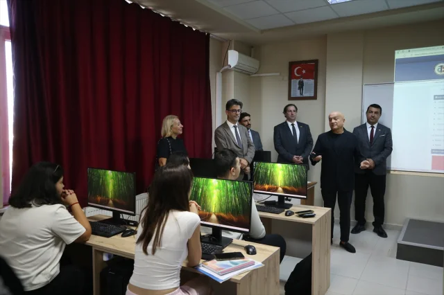 Çanakkale'deki Otonom Sistemler Projesi Eğitime Yeni Bir Soluk Getirdi