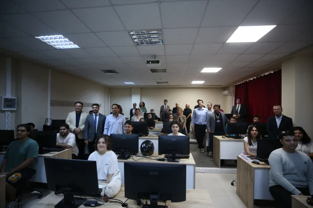Çanakkale'deki Otonom Sistemler Projesi Eğitime Yeni Bir Soluk Getirdi