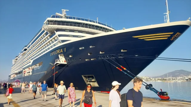 Bodrum'un Nefes Kesen Konuğu: Dev Yolcu Gemisi "Explora I"