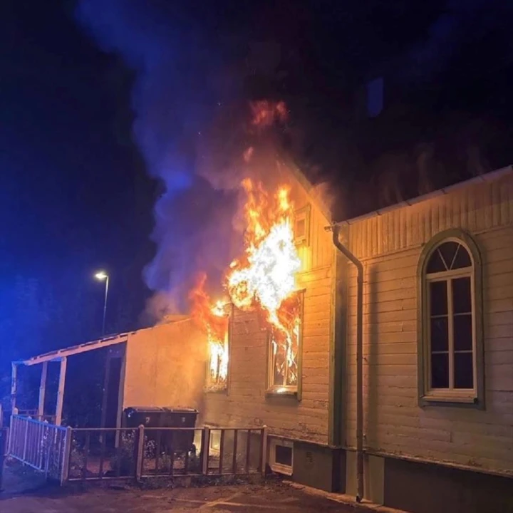 İsveç'te Camide Korkutan Yangın: Kundaklama Şüphesi Artıyor