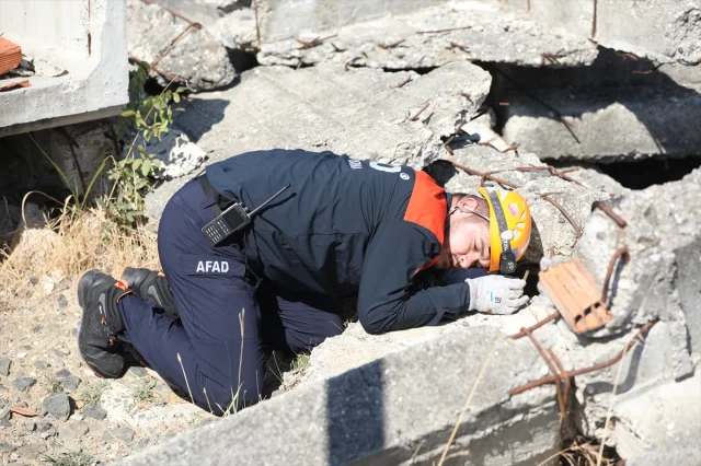 Samsun Merkezi 6,5 Büyüklüğünde Deprem Senaryosuyla Sarsıldı! Tatbikata Herkes Hayran Kaldı