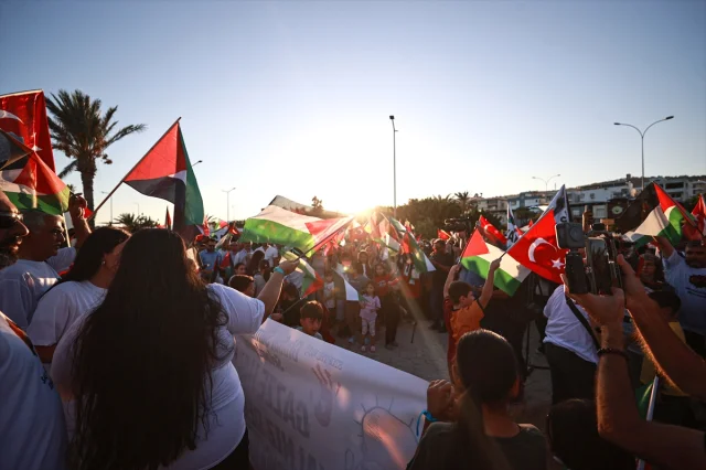 Gazze'ye Doğru Umut Taşıyan Yolculuk: Mersin'de Duygu Dolu E...