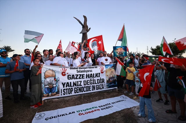 Gazze'ye Doğru Umut Taşıyan Yolculuk: Mersin'de Duygu Dolu Etkinlik