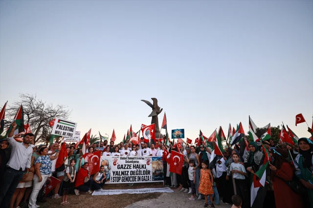 Gazze'ye Doğru Umut Taşıyan Yolculuk: Mersin'de Duygu Dolu Etkinlik