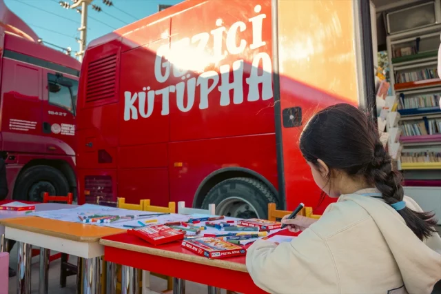 Bitlis'te Anadolu Ezgileri: Şenlik Rüzgarı Esti