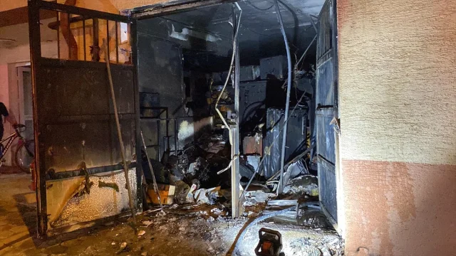 Eskişehir'de Korkutan Yangın: 3 Katlı Binada Büyük Hasar