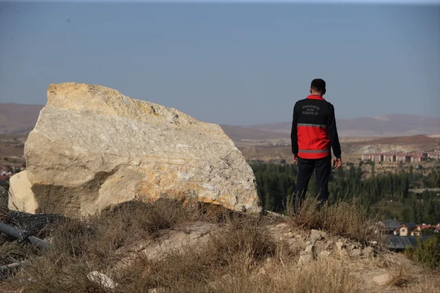 Kadıkalesi'nde Tehlike Çanları Neden Çalıyor? Bölgedeki Kaya Kopmaları İncelemeye Alındı