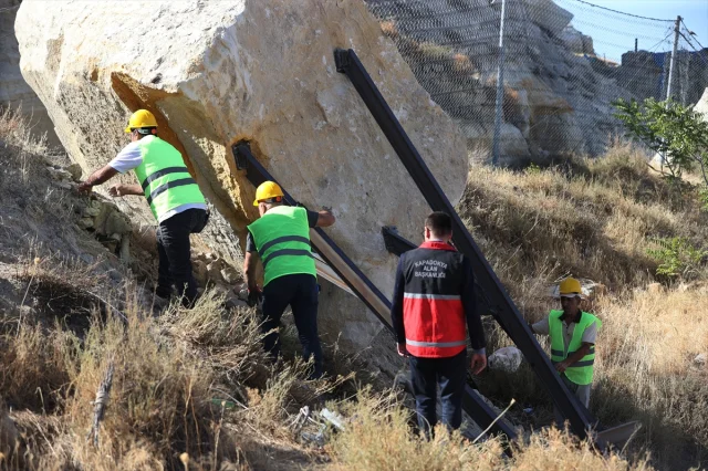 Kadıkalesi'nde Tehlike Çanları Neden Çalıyor? Bölgedeki Kaya Kopmaları İncelemeye Alındı