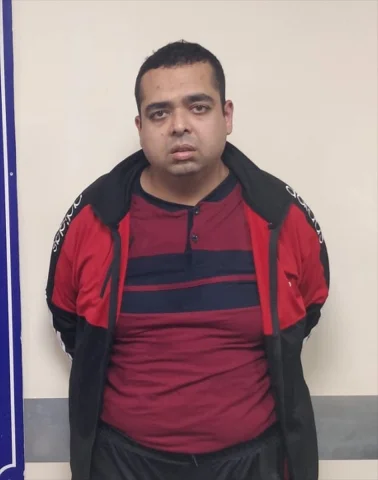 İstanbul'da Yabancı Uyruklu Sahte Polisten Büyük Dolandırıcı...