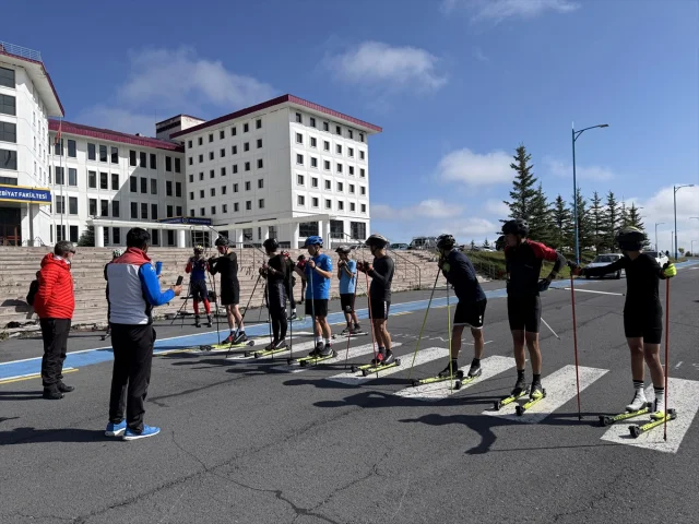 Milli Sporcular Ardahan’da Kış Sezonuna Hazırlanıyor