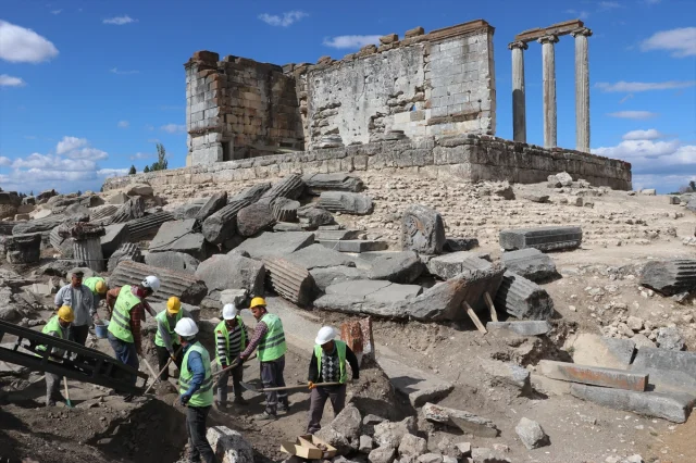 Antik Aizanoi'de Yüzyılların Sırrı Ortaya Çıkıyor: Yeni Keşifler