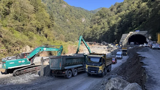 Rize'nin Şiddetli Yağmurları Sonrası Büyük Kurtuluş! Vali'den Açıklama
