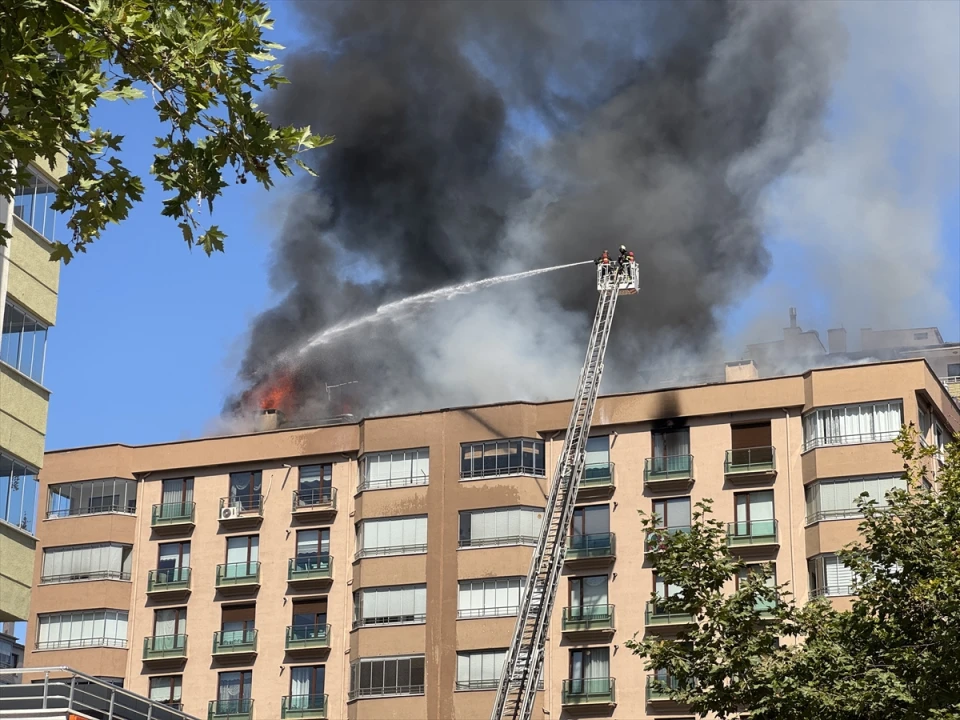 Kayseri'de Gözler Talas'ta: Çatı Yangını Endişe Yaratıyor!