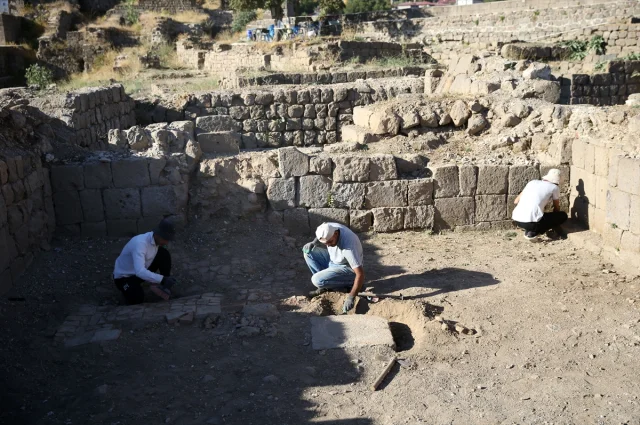 Bitlis Kalesi'nin Sırları Açığa Çıkıyor: Giriş Kapısının Anahtarı Bulundu