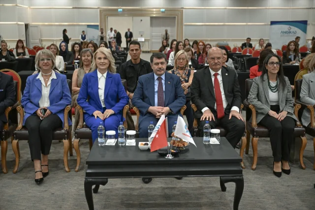 Kadınlar ve Gençler Teknolojiyle Nasıl Güçleniyor?