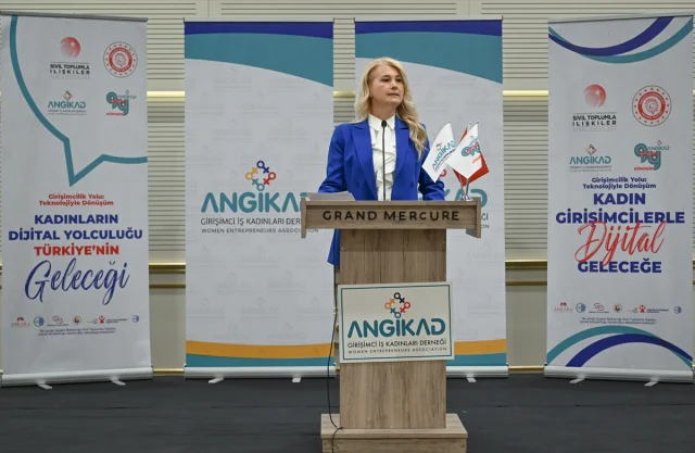 Kadınlar ve Gençler Teknolojiyle Nasıl Güçleniyor?
