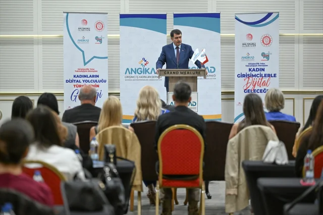 Kadınlar ve Gençler Teknolojiyle Nasıl Güçleniyor?