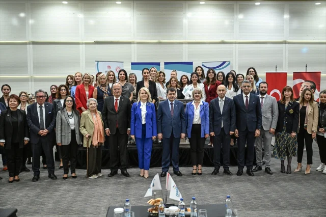 Kadınlar ve Gençler Teknolojiyle Nasıl Güçleniyor?