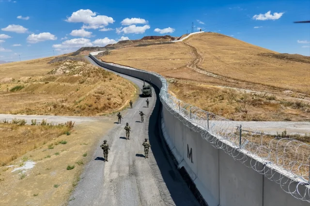 Van-İran Sınırındaki Dev Güvenlik Projesi Merak Uyandırıyor