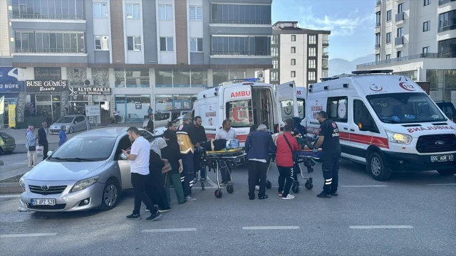 Samsun'da Kavşakta Korkunç Kaza: Trafikte Can Pazarı