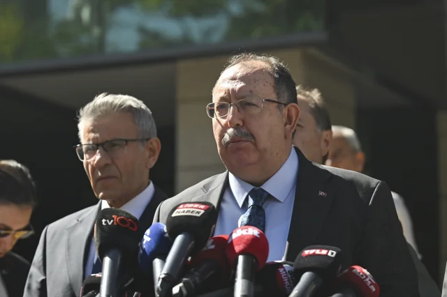 CHP İstanbul Kongresine Devam Kararı Tartışma Yarattı