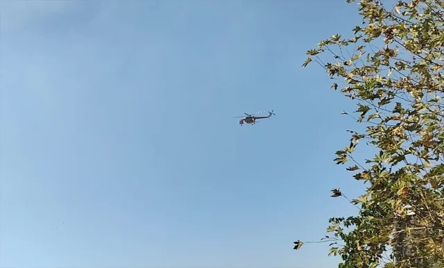Manavgat'ta Korkutan Yangın Yerleşim Yerine Metreler Kala Kontrol Altında