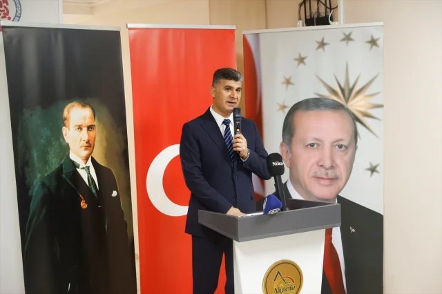 Mersin'de Açılan Yeni Kütüphane Gençleri Bilgiyle Buluşturuyor