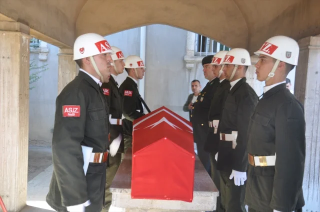 Kıbrıs Gazisi Aziz Kara'nın Veda Törenine Duygusal Katılım