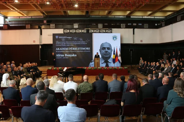 Kosova'da Gerginlik Artıyor: Sırp Grubun Neden Olduğu Kriz