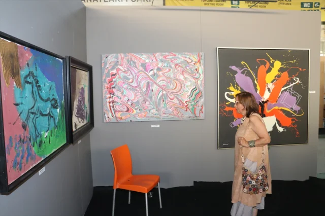Adana'da Sanat Tutkunlarını Buluşturan Etkinlik: Çağdaş Sanat Fuarı Coşkusu