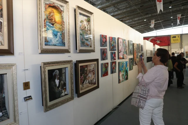 Adana'da Sanat Tutkunlarını Buluşturan Etkinlik: Çağdaş Sanat Fuarı Coşkusu