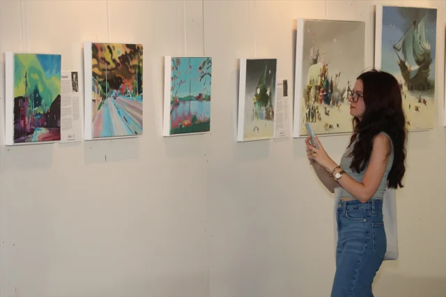 Adana'da Sanat Tutkunlarını Buluşturan Etkinlik: Çağdaş Sanat Fuarı Coşkusu