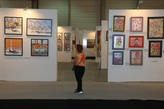 Adana'da Sanat Tutkunlarını Buluşturan Etkinlik: Çağdaş Sanat Fuarı Coşkusu