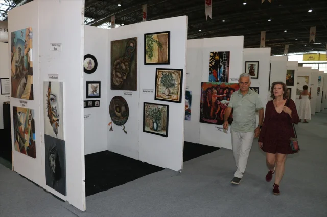 Adana'da Sanat Tutkunlarını Buluşturan Etkinlik: Çağdaş Sanat Fuarı Coşkusu